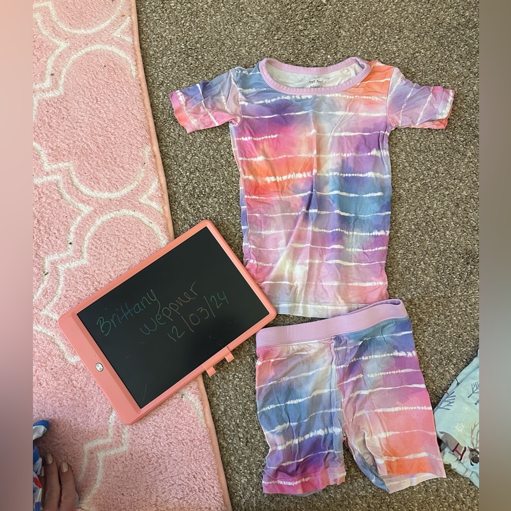Little sleepies 2 piece short sleeve shorts set